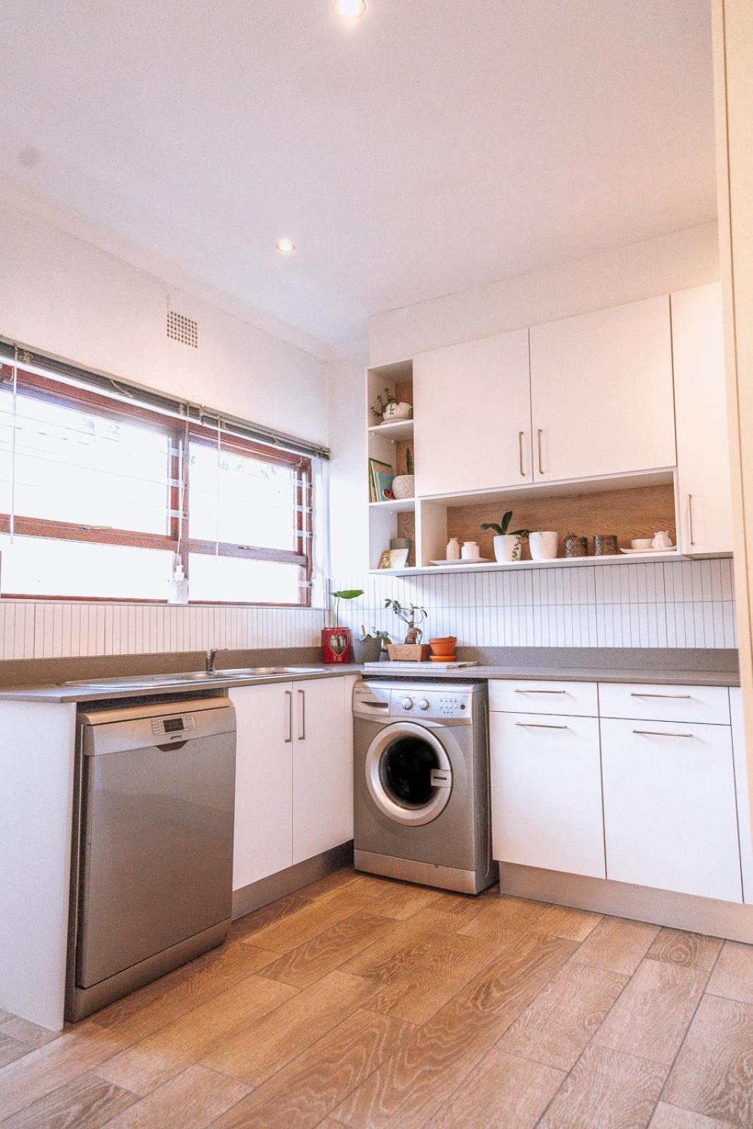 15 On Boundary, Constantia -diep River Area