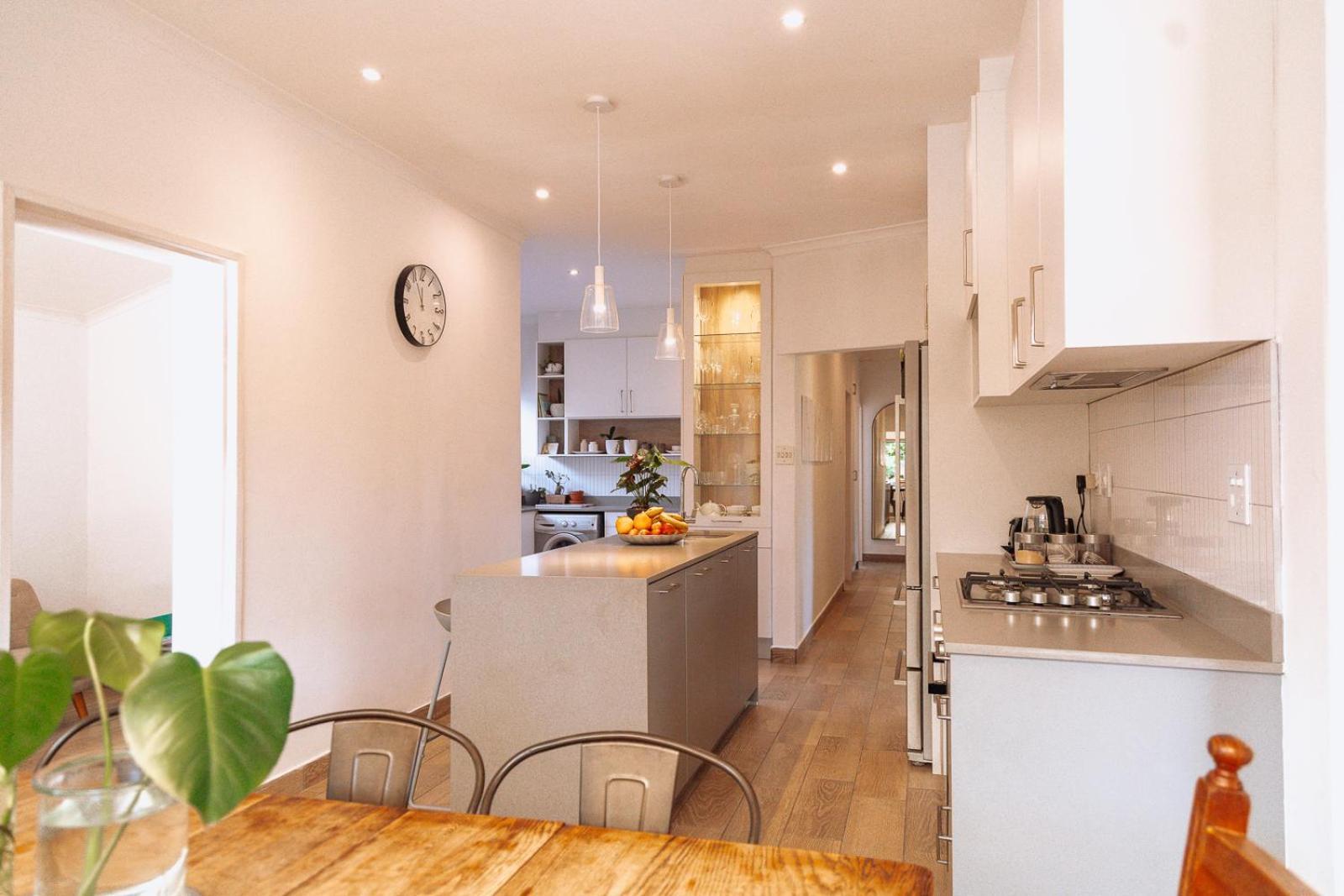 15 On Boundary, Constantia -diep River Area *