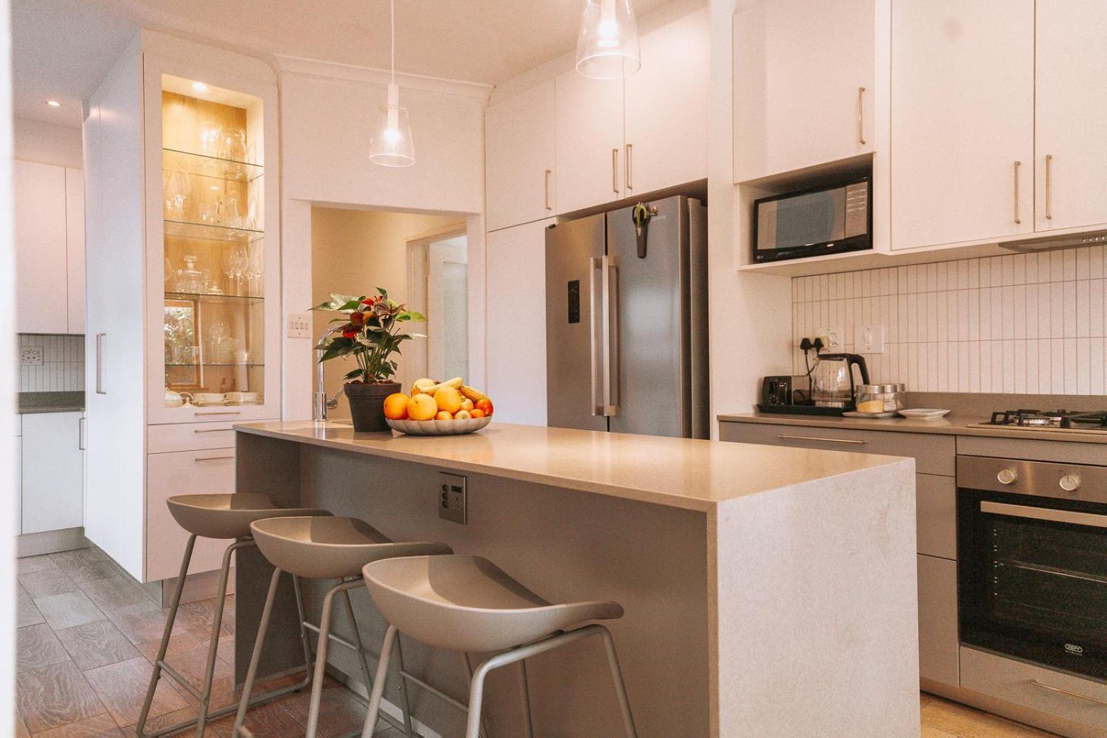 15 On Boundary, Constantia -diep River Area *
