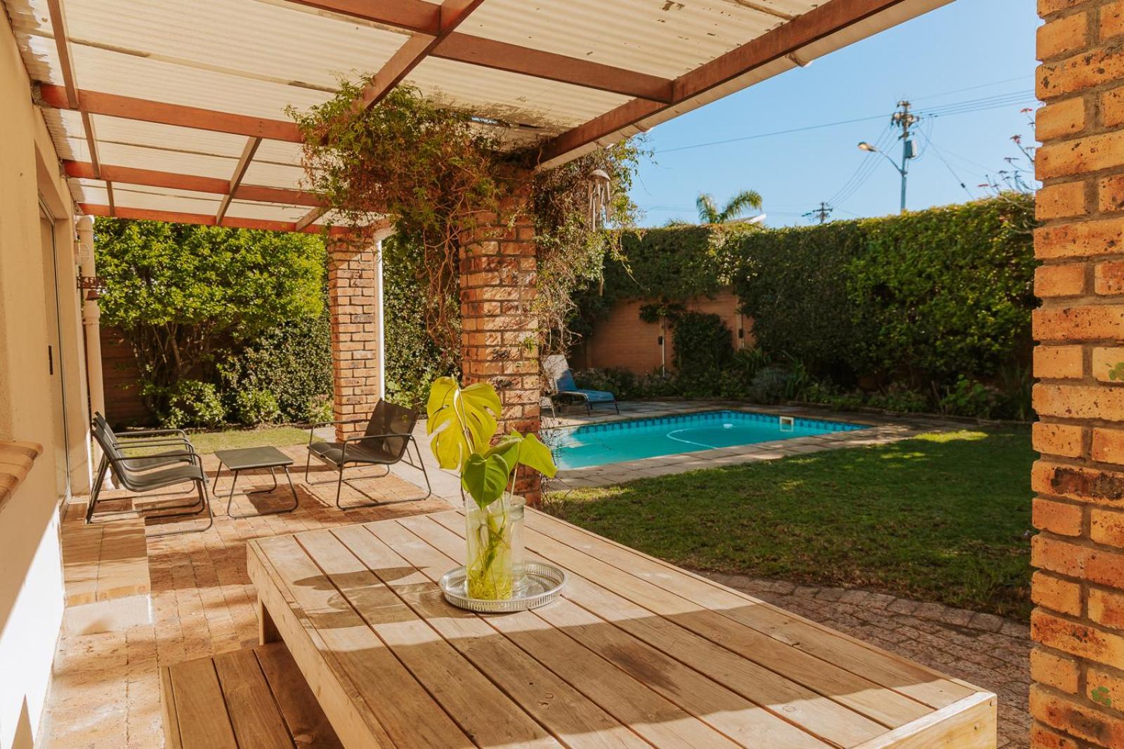 15 On Boundary, Constantia -diep River Area Holiday home *