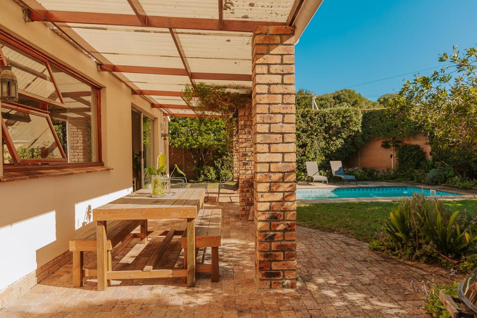 15 On Boundary, Constantia -diep River Area Cape Town
