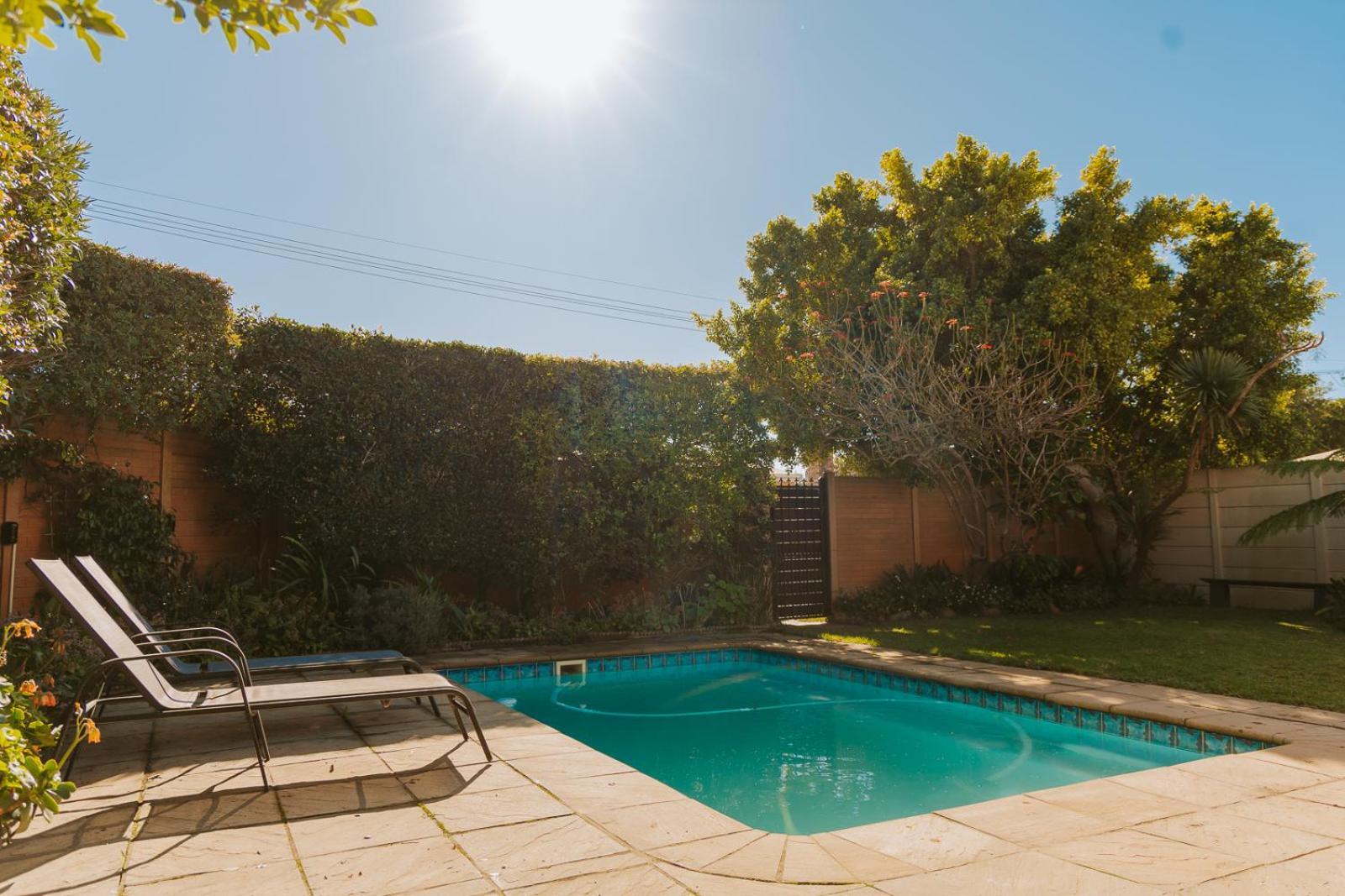 15 On Boundary, Constantia -diep River Area Holiday home *